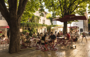 Atenţionare de călătorie pentru românii care merg în vacanță în sudul Franței din cauza incendiilor de vegetație