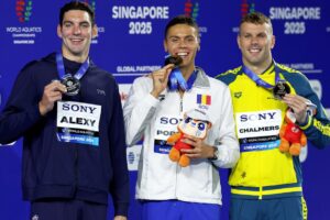 Îndemnul postat de David Popovici, după ce a devenit dublu campion mondial la Singapore: „Aceasta e victoria”