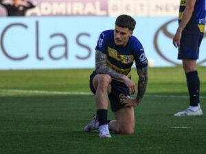 Dennis Man n-are timp să respire! Două meciuri în 24 de ore pentru fotbalistul român de la Parma