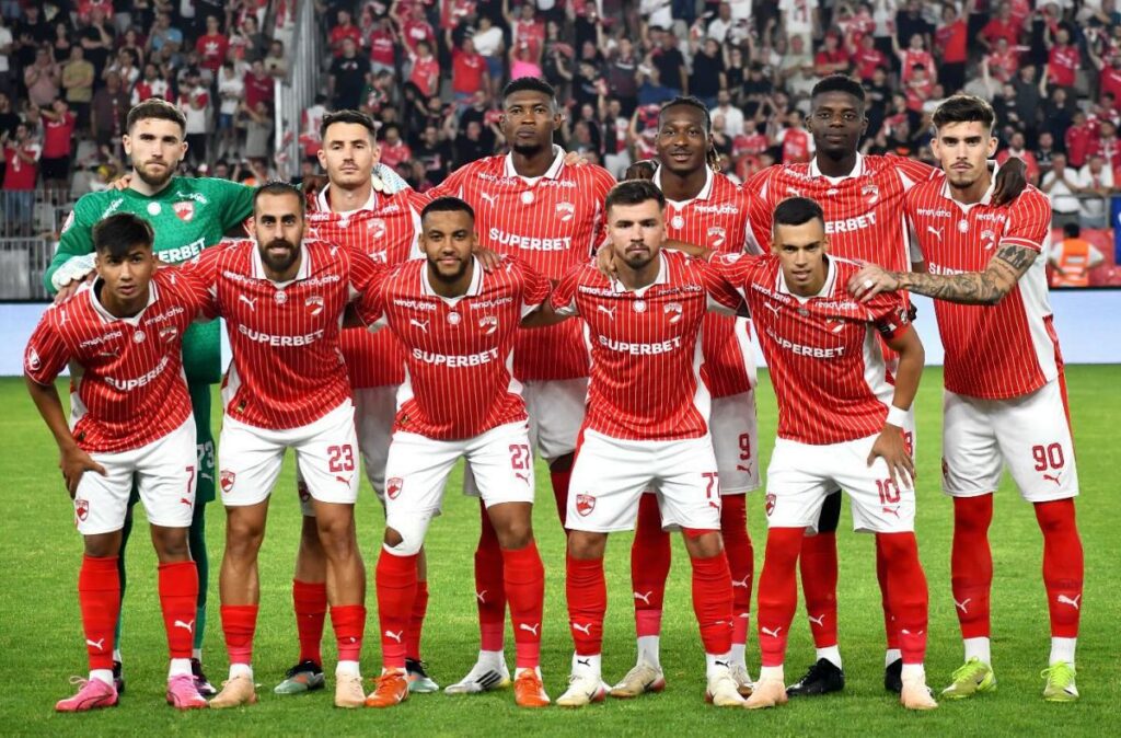 Dinamo pregătește modificări importante pentru derby-ul cu FCSB: cum ar putea arăta primul „11” al „câinilor”