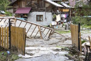 Inundații în Suceava și Neamț: România va activa mecanismul european RESTORE pentru refacerea zonelor afectate