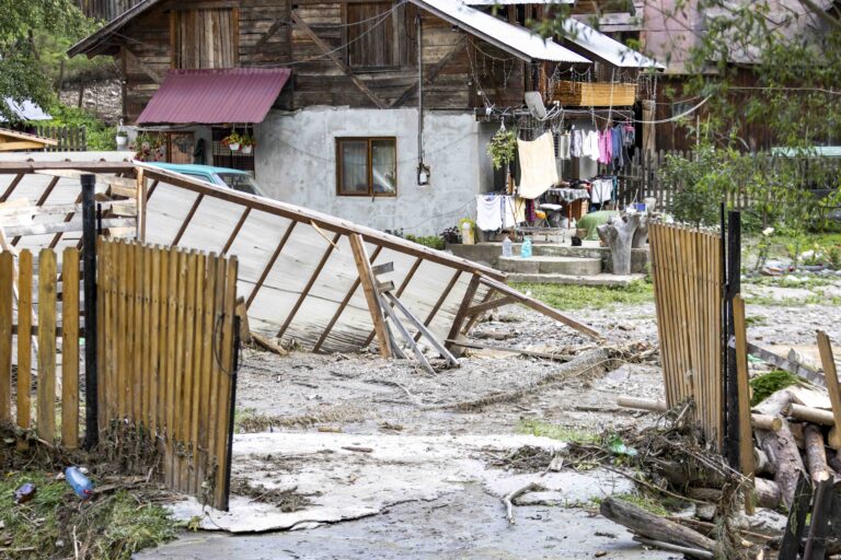 Inundații în Suceava și Neamț: România va activa mecanismul european RESTORE pentru refacerea zonelor afectate
