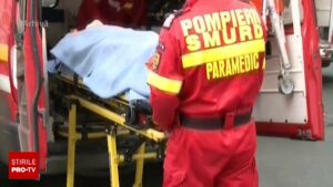 Accident grav în judeţul Gorj. Un autoturism a ieşit de pe şosea şi s-a lovit violent de un cap de pod: cinci răniți