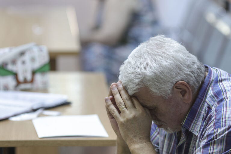 Schimbări majore la Pilonul II de pensii: Românii nu-și vor mai putea retrage toți banii deodată după pensionare, cu o excepție / Primele reacții