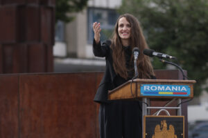 „Scena de film” cu Oana Țoiu la Salzburg a stârnit un val de comentarii. Internauții au crezut că pozele sunt făcute cu inteligența artificială