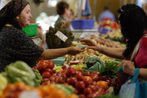 Deficitul de alimente: exportăm subvenții, importăm borcane și bulion de roșii. Și o comparație cu Polonia