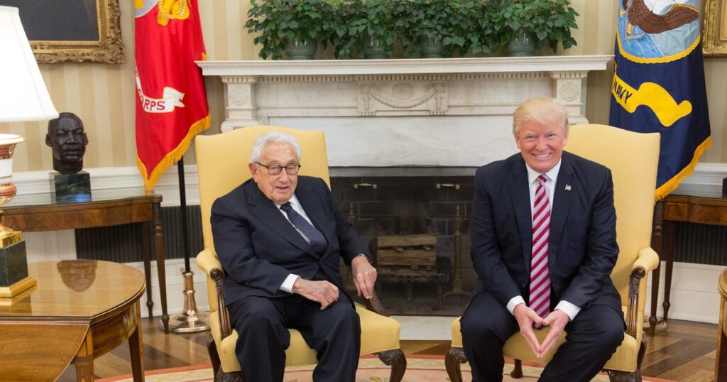 Care sunt principiile după care se ghidează Trump în războiul cu Ucraina. Cine a fost mentorul care l-a influențat în politica externă