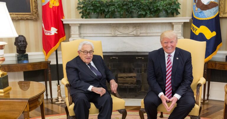 Care sunt principiile după care se ghidează Trump în războiul cu Ucraina. Cine a fost mentorul care l-a influențat în politica externă