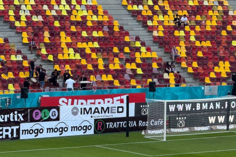 Galeria Rapidului încalcă regulamentul FRF la derby-ul cu FCSB?! Detaliul surprins pe Arena Națională