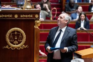 Premierul Franței, demers riscant în fața Parlamentului. Partidele extremiste anunță deja căderea guvernului