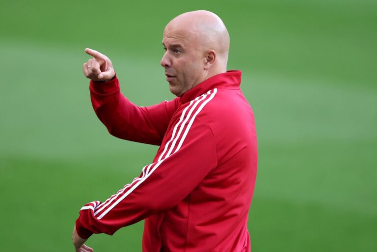 Fostul portar al lui Liverpool îl pune-n gardă pe Arne Slot: „Cu tot respectul, nu a mai trecut prin așa ceva”