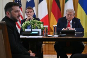 Macron, Zelenski și liderii europeni vor discuta cu Trump joi, după summitul privind garanțiile de securitate pentru Ucraina