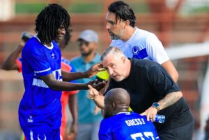 Laurențiu Reghecampf a debutat în campionatul din Sudan, într-un decor auster