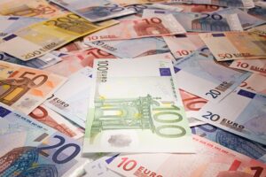 „Confiscarea activelor rusești ar lovi foarte tare credibilitatea monedei euro”, avertizează șeful diplomației din Belgia