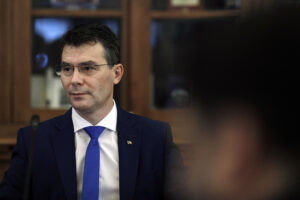 Reacția președintelui CNAS la conferința antivaccinistă: Astfel de informaţii nefondate reprezintă un pericol real pentru sănătatea populaţiei