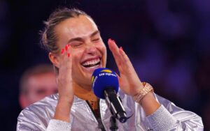 „Stați, stați! Ce faceți? N-am terminat” » Sabalenka și un moment viral la festivitatea de premiere de la US Open