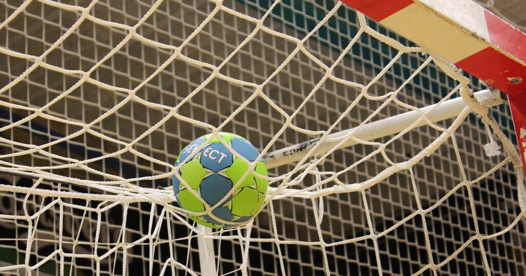 Soluție propusă pentru salvarea echipelor de handbal din România