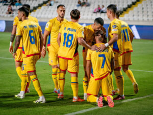 Notele primite după Cipru -2! „Bătaie” în 3 pentru titlul de cel mai slab „Tricolor”