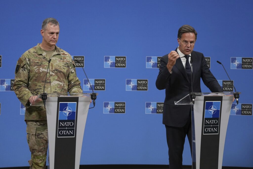 VIDEO Șeful NATO anunță că alianța va lansa o nouă misiune pentru întârirea flancului estic, după incursiunea dronelor rusești în Polonia. Rutte menționează și incidentele cu dronele căzute în România