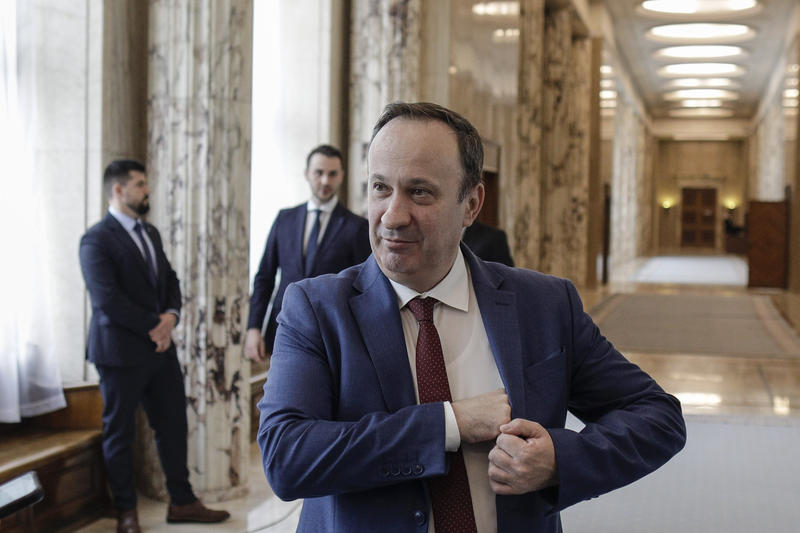 Un alt lider PSD o atacă pe purtătoarea de cuvânt a Guvernului pe tema plafonării prețurilor la alimente: „Doamna Dogioiu să nu mai vorbească în afara fişei postului”