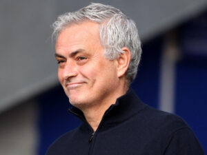 Lovitură de proporții: și-au demis antrenorul la miezul nopții și au bătut palma cu Jose Mourinho