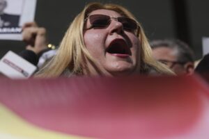 Diana Șoșoacă, chemată marți la Parchetul General. Este acuzată de propagandă legionară, lipsire de libertate și alte infracțiuni / Mesajul transmis de partid