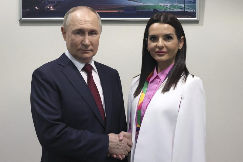 Ucraina anunță sancțiuni împotriva mai multor politicieni din Republica Moldova, cu o săptămână înainte de alegeri / Victoria Furtună şi Evghenia Guţul, pe listă
