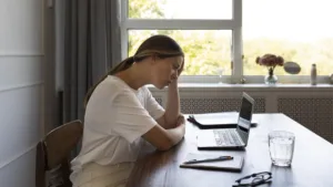 Ce spune psihologia despre oamenii care anulează planurile în ultimul moment