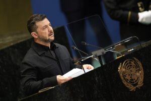Zelenski, la Adunarea Generală a ONU: „Putin vrea să extindă războiul dincolo de Ucraina” / Kievul anunță că va începe exportul de arme către aliați