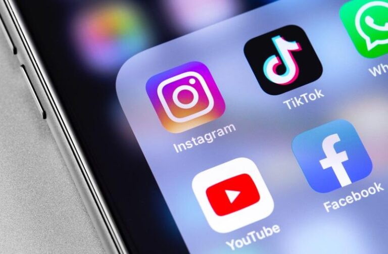 Șefa Comisiei Europene susține apelurile pentru o „vârstă a majoratului digital”. Țările care vor să fie restricționat accesul minorilor la social media