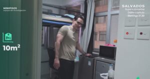 Proiectează vile de 700 mp, dar trăiește într-o cutie de chibrituri: 1.000 de euro pentru 10 mp în Hong Kong