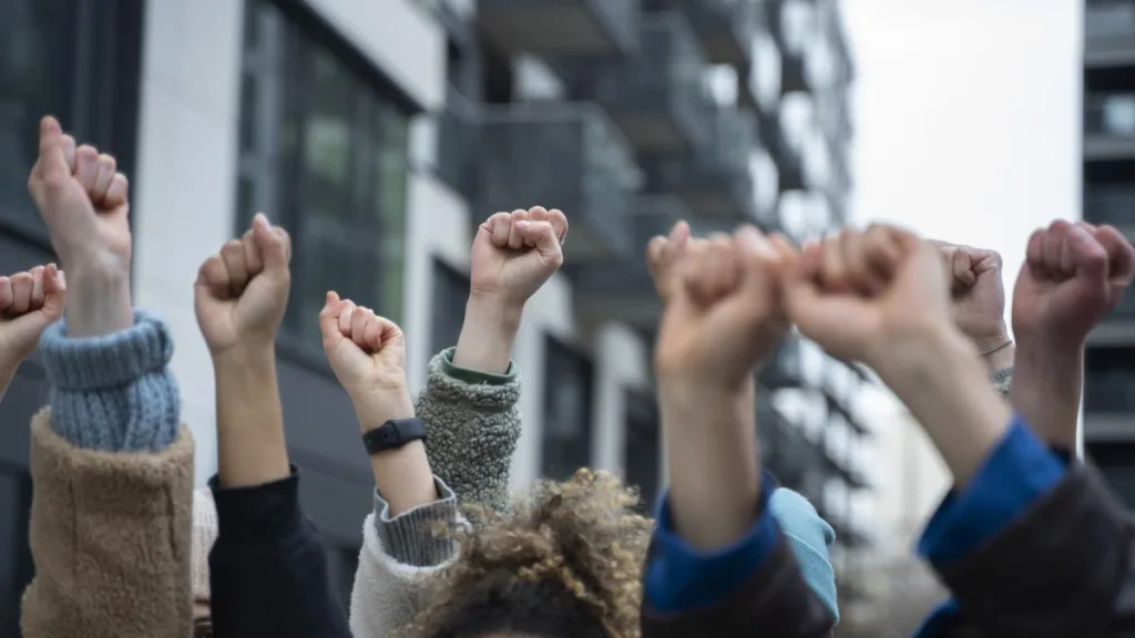 Georgia, zguduită de proteste masive în ziua alegerilor locale