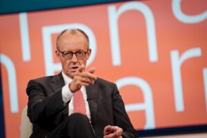 „Nu ne vom lăsa intimidaţi”. Merz îl acuză pe Putin că duce un război hibrid împotriva Germaniei