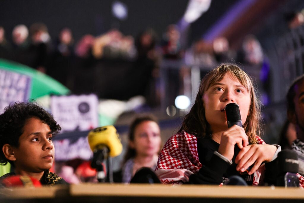Greta Thunberg susține că a fost „răpită și torturată” de către armata israeliană, după arestarea activiștilor de pe flotila cu ajutor umanitar pentru Gaza