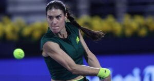 Sorana Cîrstea a evitat la mustață umilința și a fost aproape de revenirea sezonului. Retragerea din circuit, tot mai îndepărtată