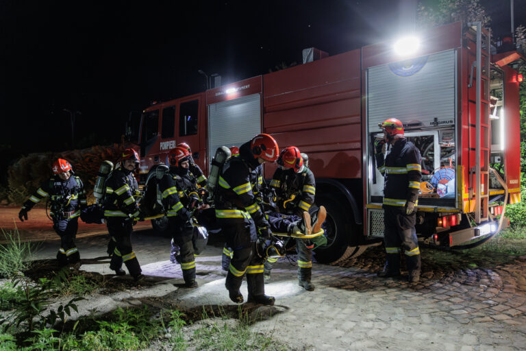 Codul roșu – Barbara – Ciclonul neîncrederii în România. „Problema cu prevenția e că, dacă funcționează, pare o exagerare” / Legătura cu pandemia COVID și cu diferitele tipuri de vaccinare
