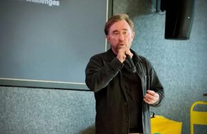 De ce spune fondatorul Glovo Sacha Michaud că România nu e oaia neagră în privința felului în care sunt tratați livratorii. Și el a fost un migrant când a lansat Glovo. „Suntem complet împotriva”