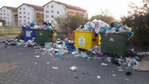 Gunoiul din Timișoara se mută în Arad și Hunedoara. Oamenii s-ar putea confrunta cu tarife mai mari