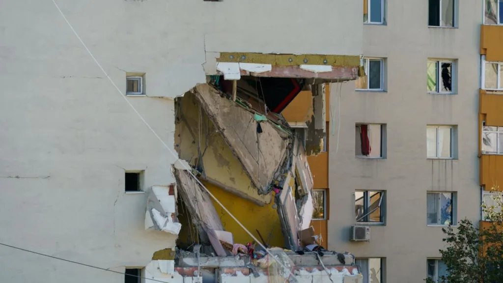 Ce riscă persoana care a rupt sigiliul instalației din Sector 5. Răspunsul avocatului Bărbuceanu