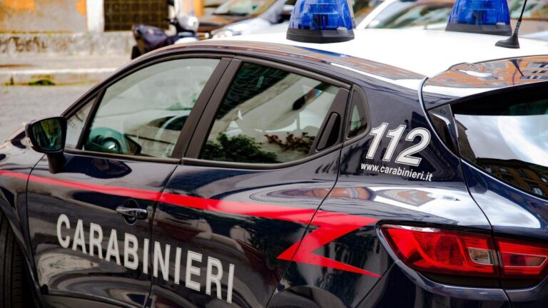 O româncă a fost sechestrată și violată timp de o lună, după ce a răspuns unui anunț de angajare ca badantă în Italia