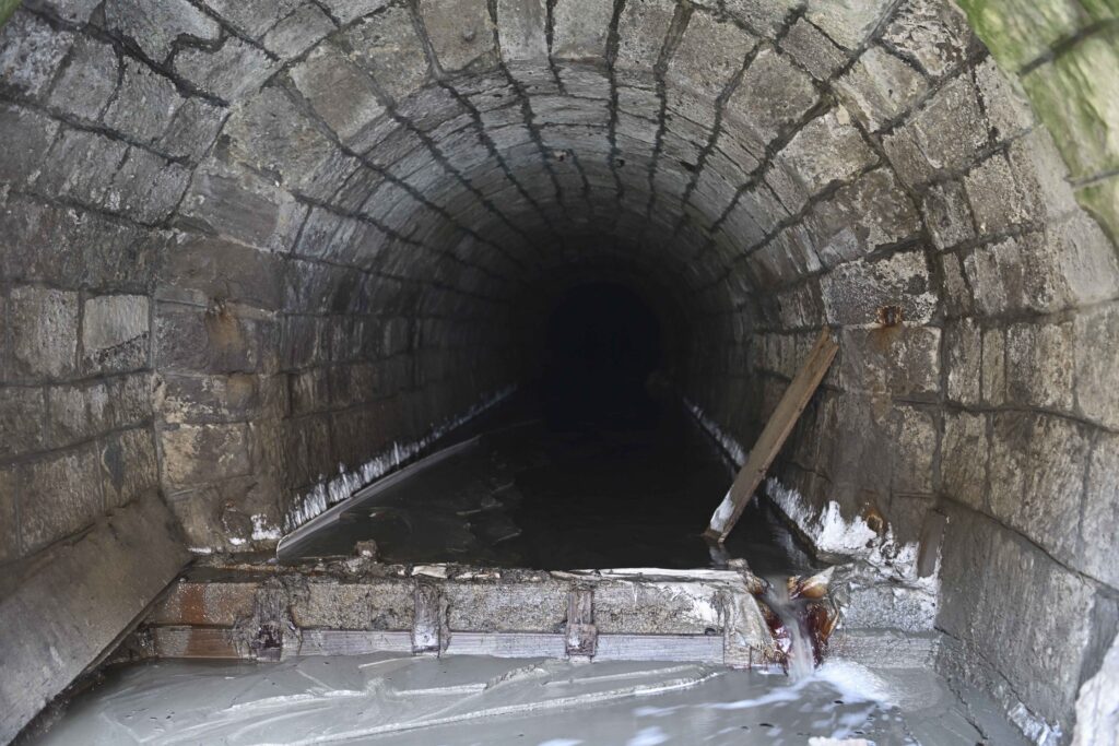 Conducerea Salrom a fost demisă. Ministrul Economiei spune că „bătaia de joc s-a încheiat” și anunță acțiuni în instanță