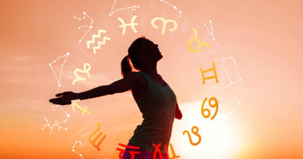 Trei zodii protejate de karma bună: Universul le răsplătește pentru bunătatea lor