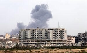 Armata israeliană anunță că a lansat un atac „ţintit” în centrul Fâşiei Gaza. Cine a fost vizat