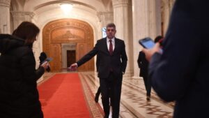 Cum a venit astăzi îmbrăcat Marcel Ciolacu la DC News / video