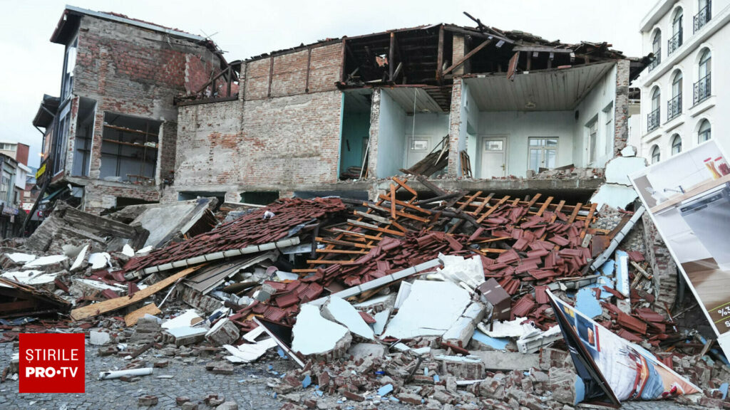 Cutremur puternic în Turcia, luni seară. Unde a lovit și ce magnitudine a avut. FOTO