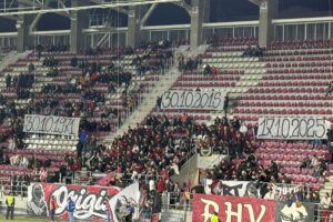 Galeria Rapidului nu a uitat de tragediile de la Certej și Colectiv » Mesajele apărute în Giulești