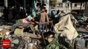 Palestinieni fără adăpost s-au refugiat în fosta casă a lui Yasser Arafat din Gaza: „Aparţinem generaţiei Primei Intifade”