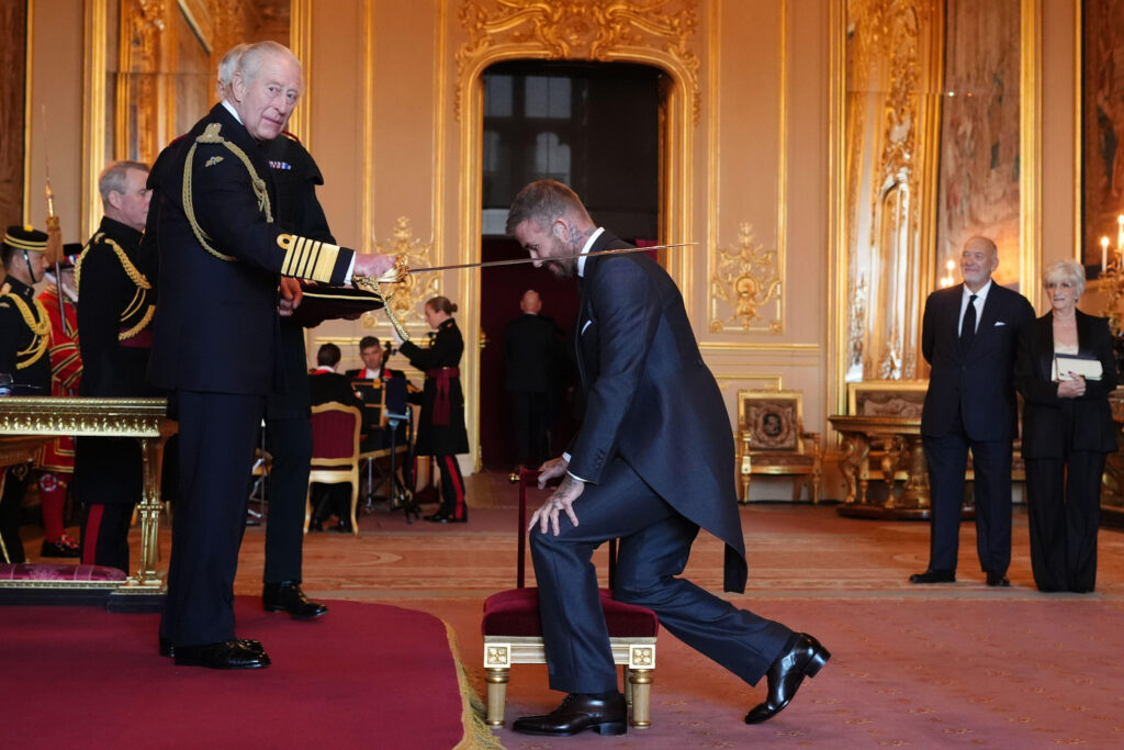 VIDEO David Beckham a fost făcut cavaler de regele Charles: „Este ceva cu adevărat special”