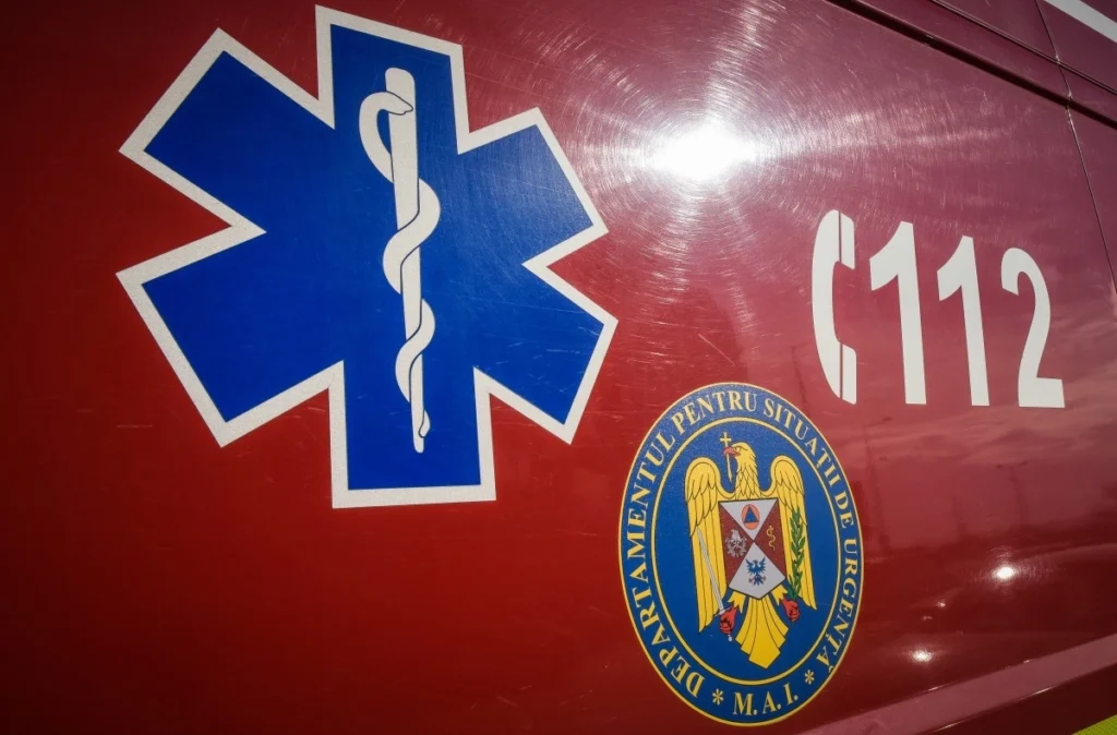 Accident între un autoturism și o căruță: cinci victime, printre care patru copii