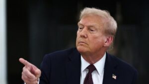 Directorul general al BBC și-a dat demisia după controversele stârnite de documentarul despre Donald Trump